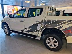 میتسوبیشی L200
